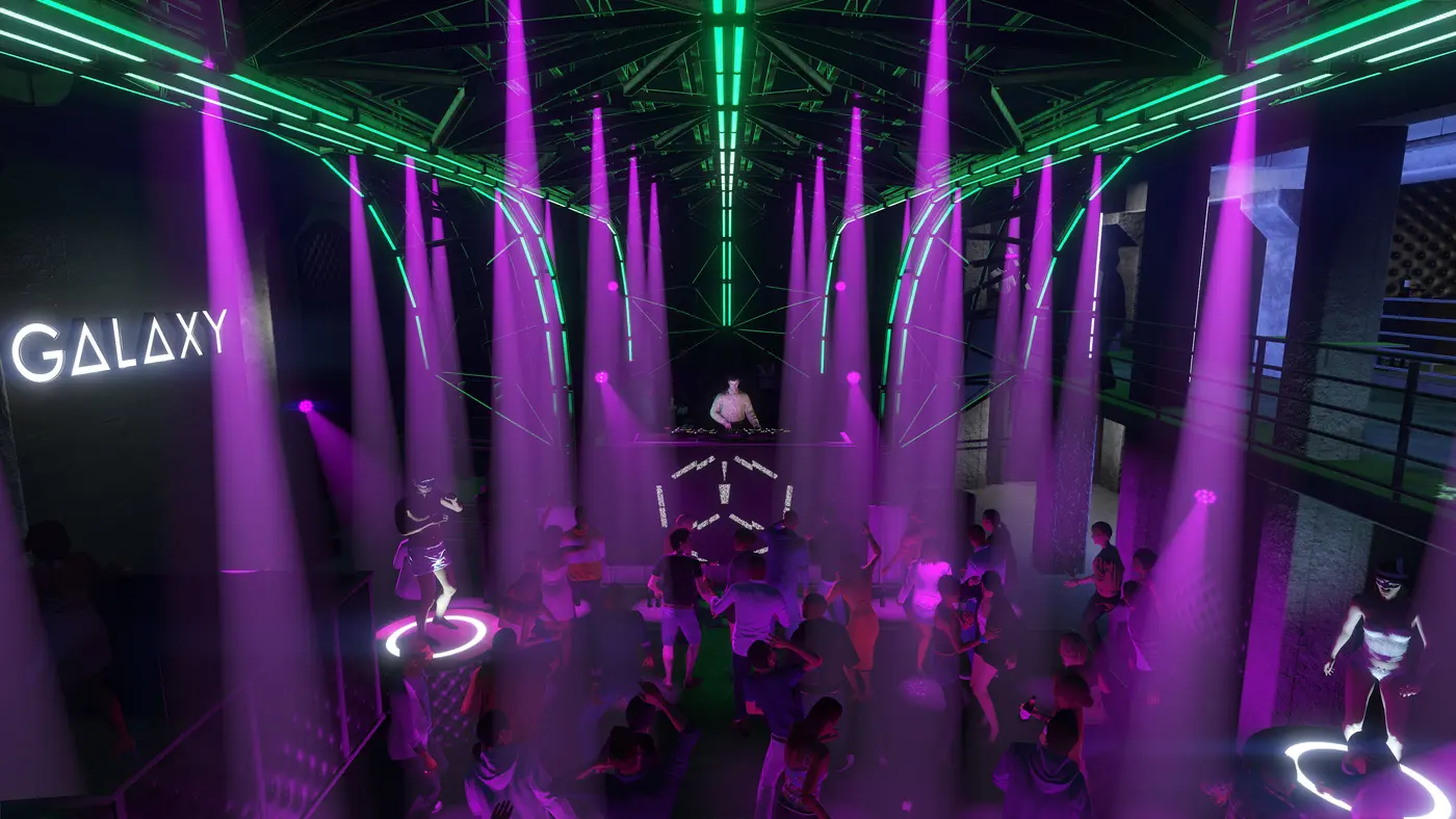 Official GTA Online screenshot: the inside of a packed nightclub, a DJ at the decks under purple and green light beams, the dance floor full of partygoers